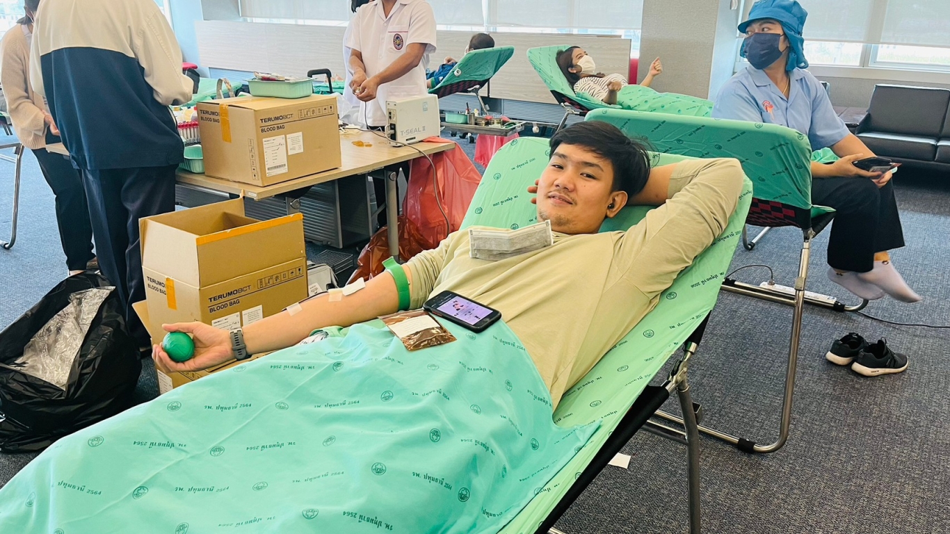 SMS is happy for donating their blood for medical treatment.jpg